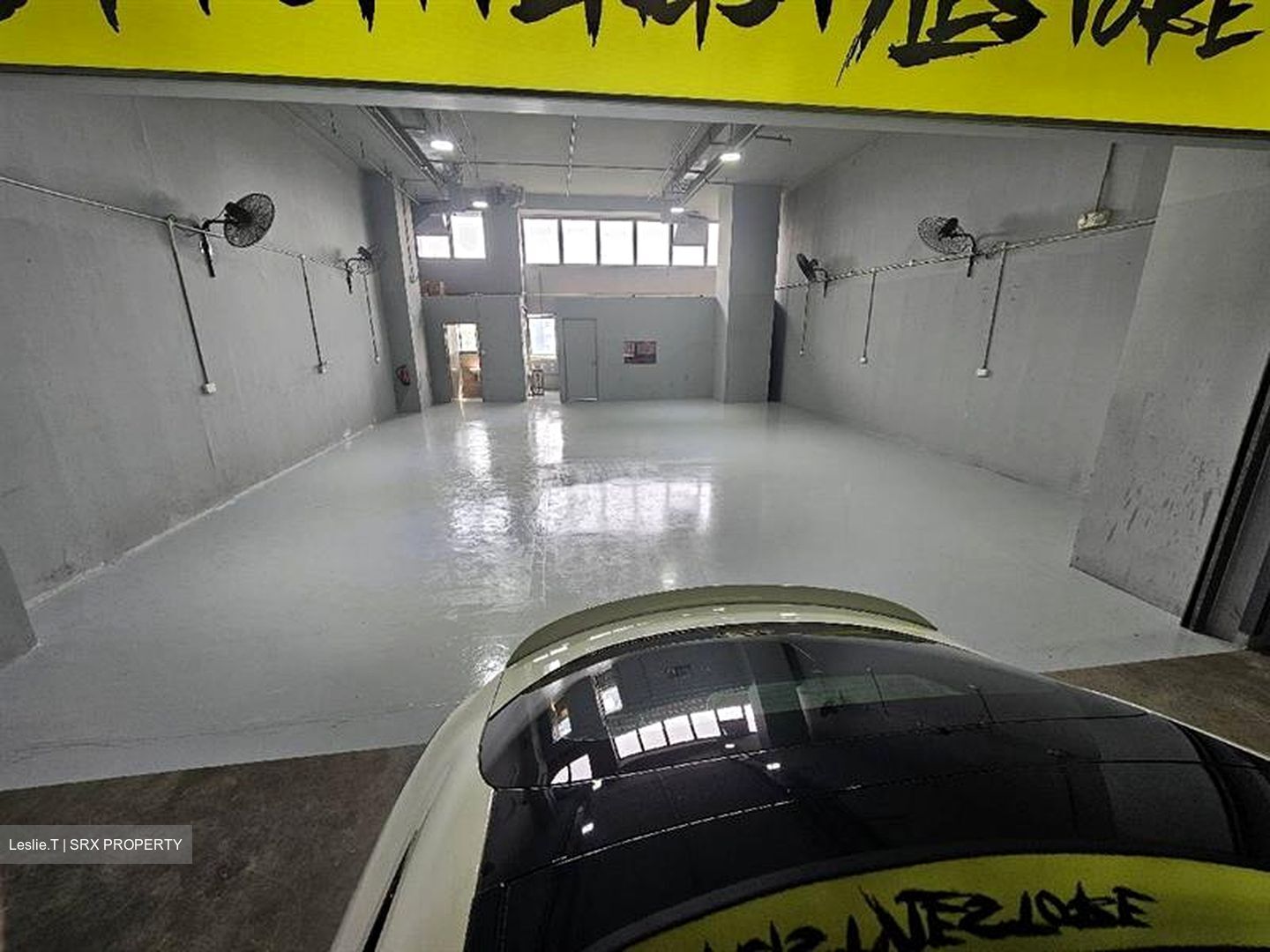 Carros Centre (D25), Warehouse #438101991